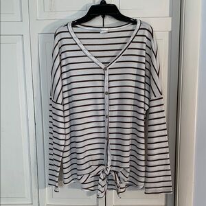 Brenda’s Waffle Knit Striped V-Neck Button-Up Top EUC
